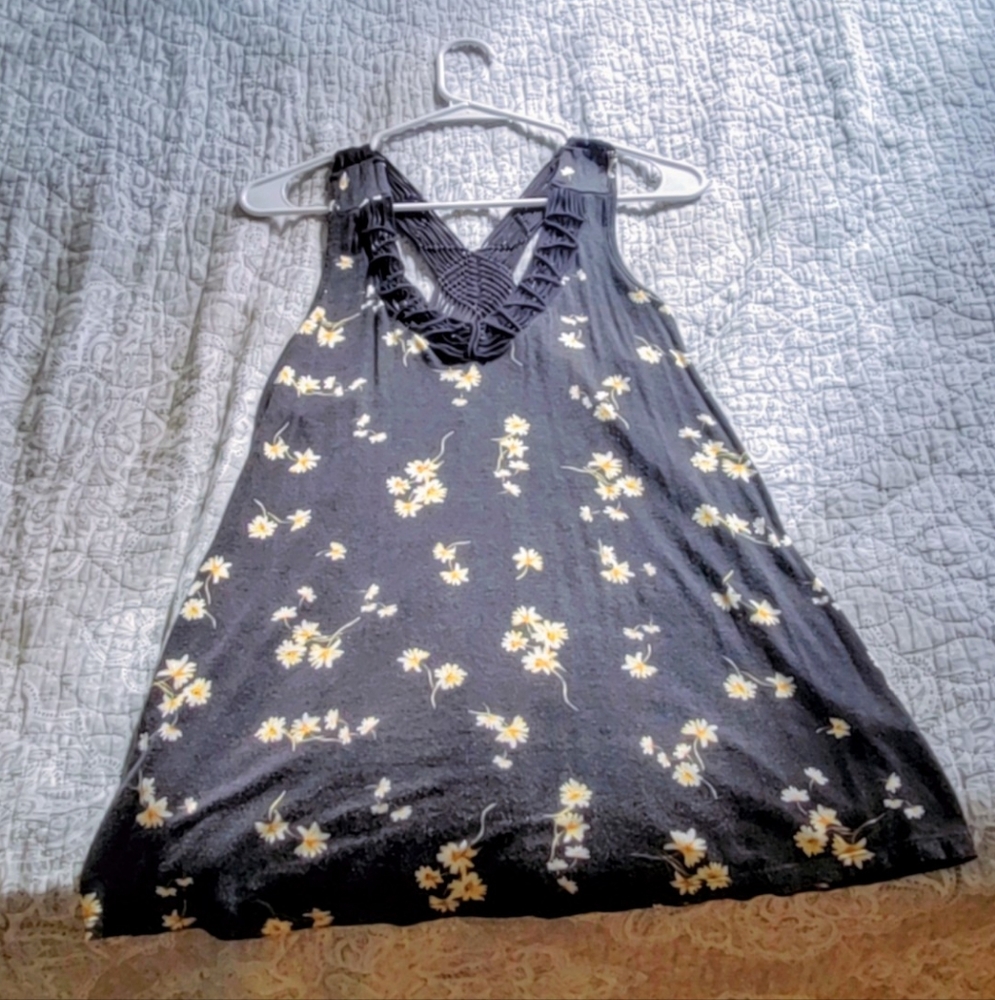 Maurices Black Floral Tank Size Medium